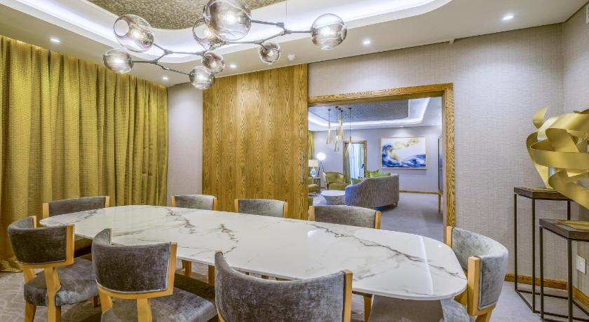 Image of Presidential Suite 8