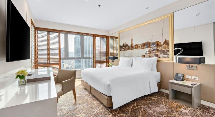 รูปของห้องสวีทมุมอาคาร พร้อมระเบียง (Corner Suite with Balcony) 4
