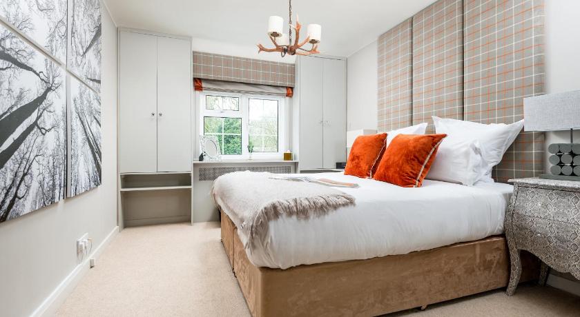 LUXURIOUS B&B in Hurley - THE FOX