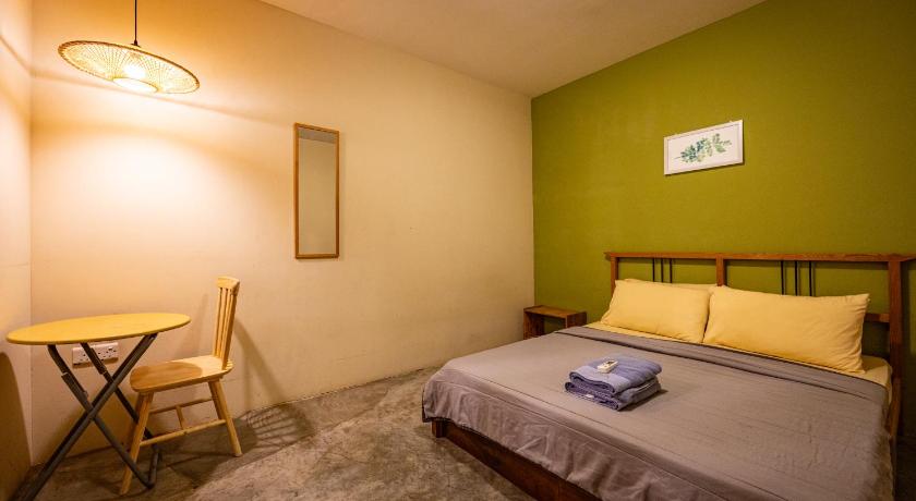 Image of Double Room Shared Bathroom 2