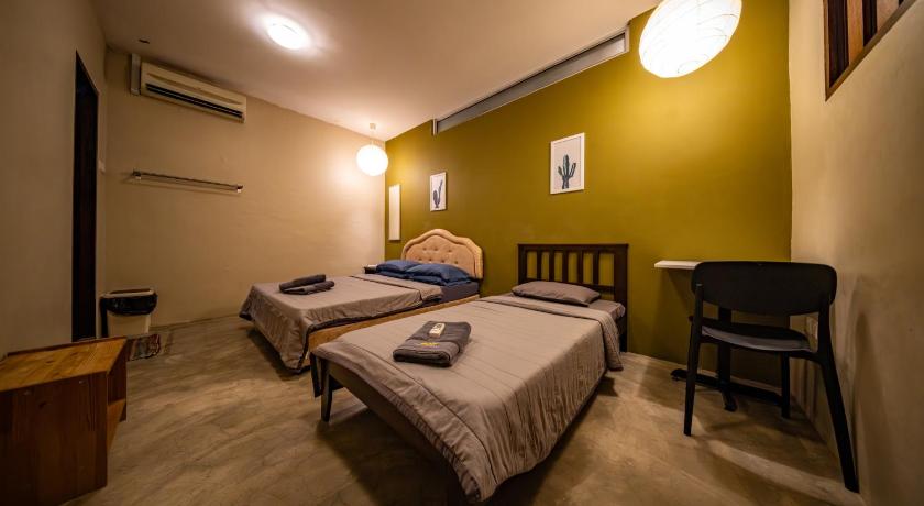 Image of Triple Room with Shower 3