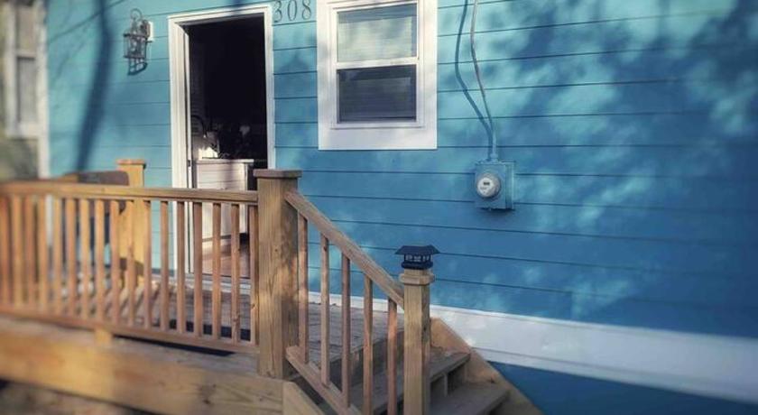ウィルミントン Cozy Blue Bungalow Walk Downtown! Free parking! 4つ星 宿泊施設 ロビー