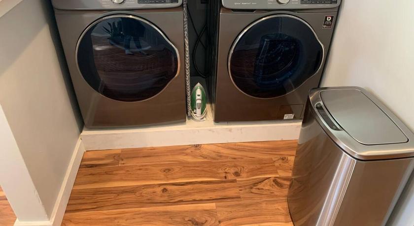 ウィルミントン Cozy Blue Bungalow Walk Downtown! Free parking! 4つ星 宿泊施設 施設