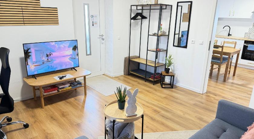JIRVISTA-Homes, voll ausgestattete Wohnung im EG, kontaktloser Zutritt
