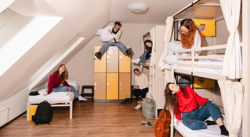 1 fő egy 6 ágyas hálóteremben – koedukált (1 Person in 6-Bed Dormitory - Mixed) fotója 16