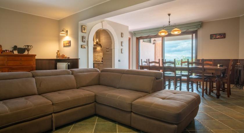 Chalet con vista e camino a 5minuti da Campo Felice, 2 camere