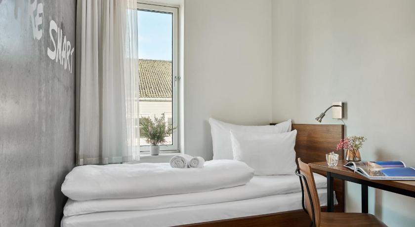 Image of Single Room 0