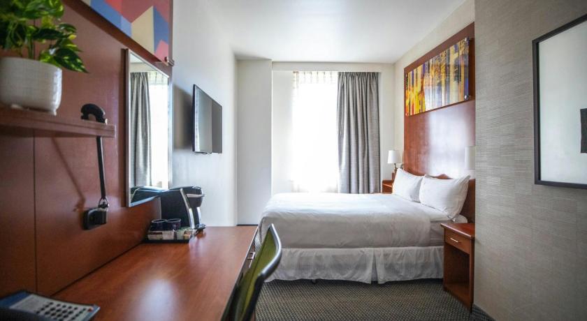 Small Queen Room (Small Queen Room) fotója 0