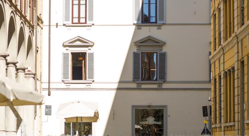 Arnobio Florence Suites photo