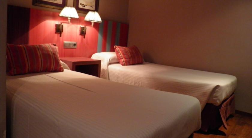 Hotel Annex Rey Don Jaime I photo