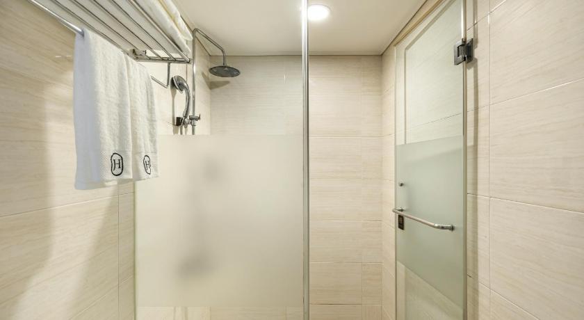 Image of Small Double Room 4