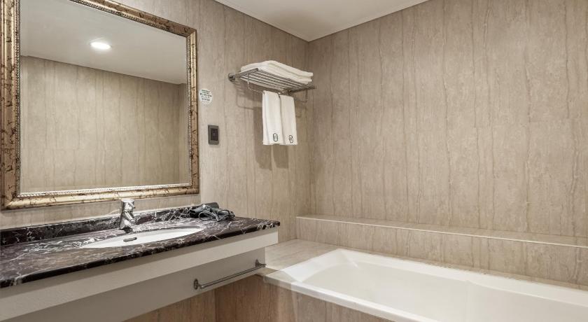 Image of Deluxe Room 4