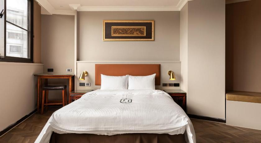 Image of Deluxe Room 1