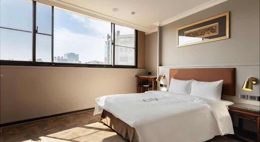 Image of Deluxe Room 0