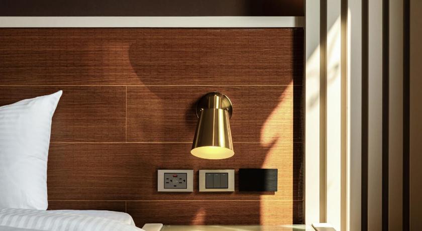 Image of Deluxe Queen Room 5