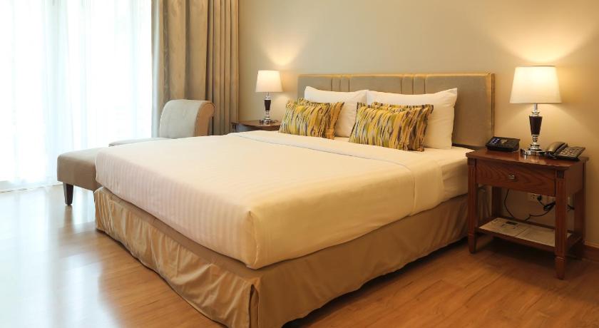 Image of Superior Double Bed 3