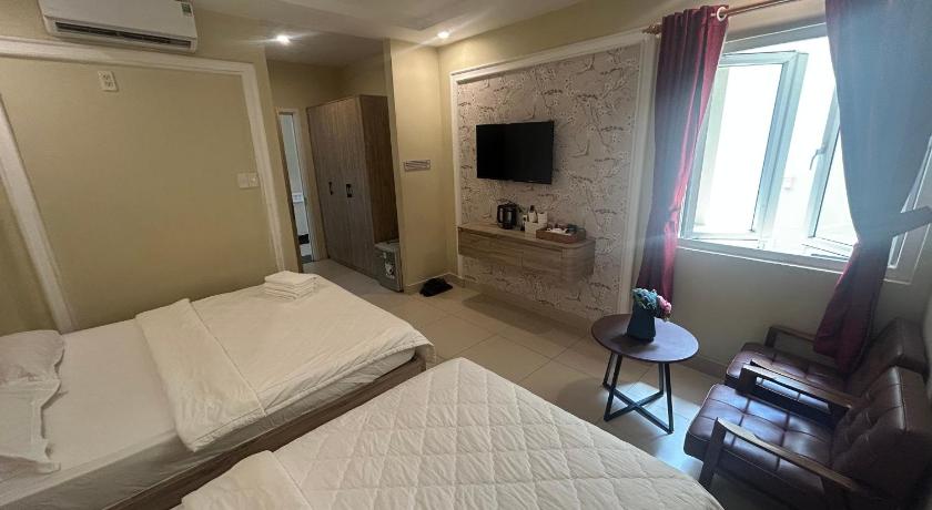 ROYAL HOTEL. – Ho Chi Minh City, LA