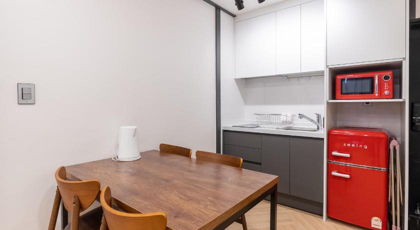 Image of Green Family Suite 1