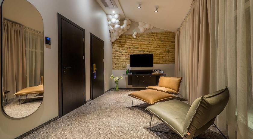 Image of Junior Suite with Terrace 3