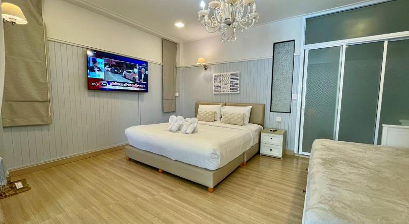 Image of Luxury Family Suite 1