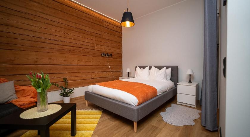 Renovated Studio with Wooden Interior, Central Rakvere