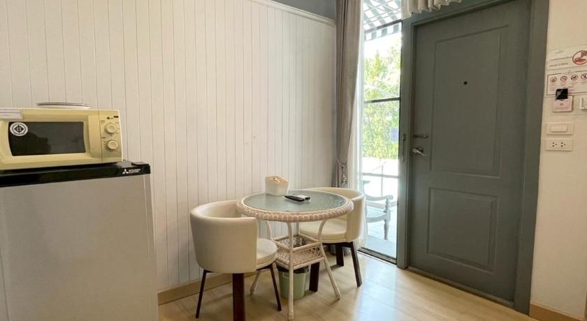 Image of Superior Twin Room 8