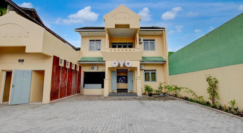 OYO 95136 Jec Plumbon Homestay Syariah - image 2