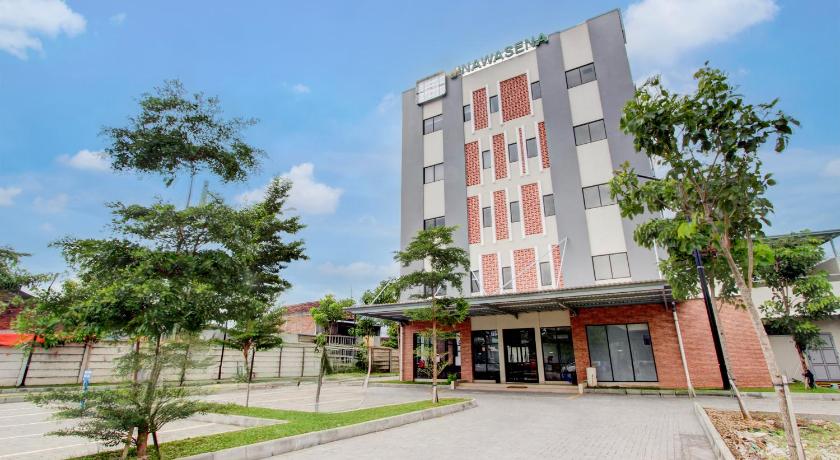 Townhouse Oak near The Park Mall Solo formerly D’Nawasena Guest House – Grogol, SD