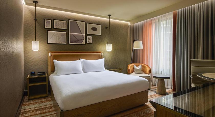 Image of King Executive Room 3