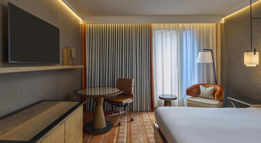 Image of King Deluxe Plus Room 4