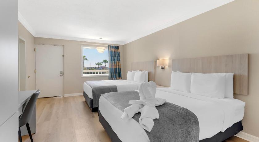Image of Double Room with Pool View 3