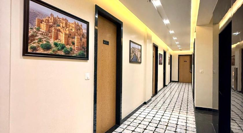 Novosol Lux- A Premium Hotel Near Airport - image 9