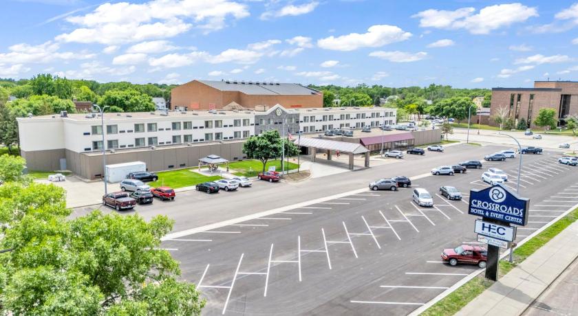 Crossroads Hotel and Huron Event Center