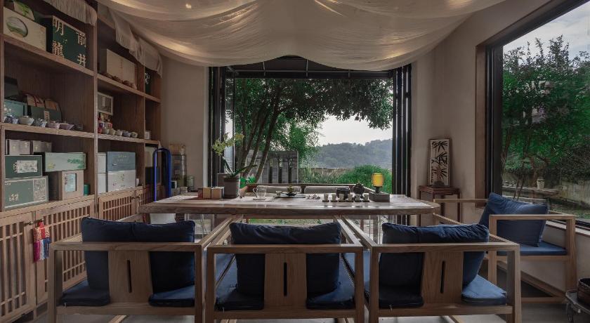 Hangzhou 杭州喜在山舍 Guesthouse restaurant
