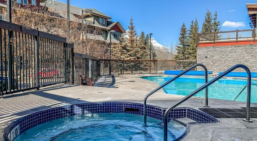 One Bedroom Mountain View Condo - Lodges at Canmore