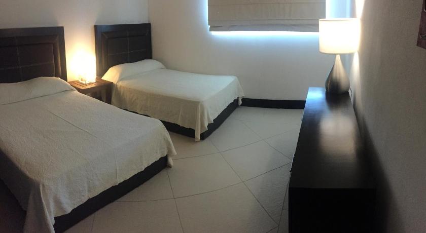 Bay View Grand Marina Condo 1004S photo