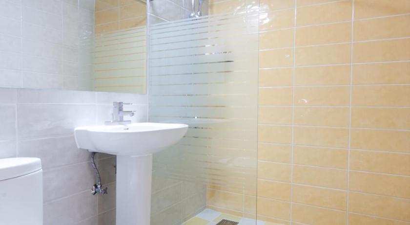 Image of Standard Quadruple Room 3