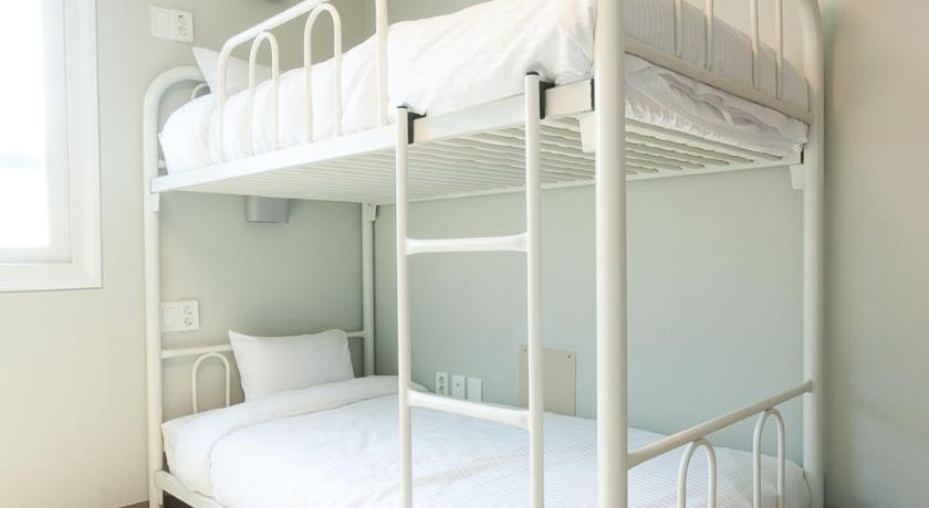 Image of Standard Quadruple Room 4