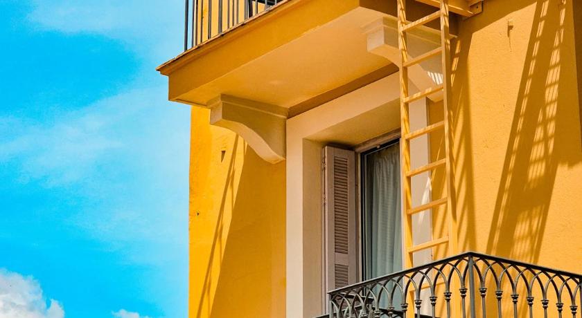 Immagine di Junior Suite con Balcone e Vista Mare Completa (Junior Suite with Balcony and Full Sea View) 10
