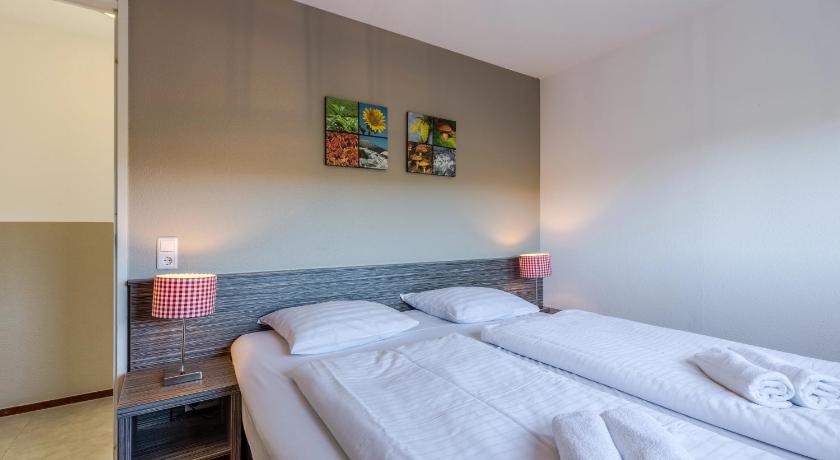 Image of Eight-Bedroom Chalet 11