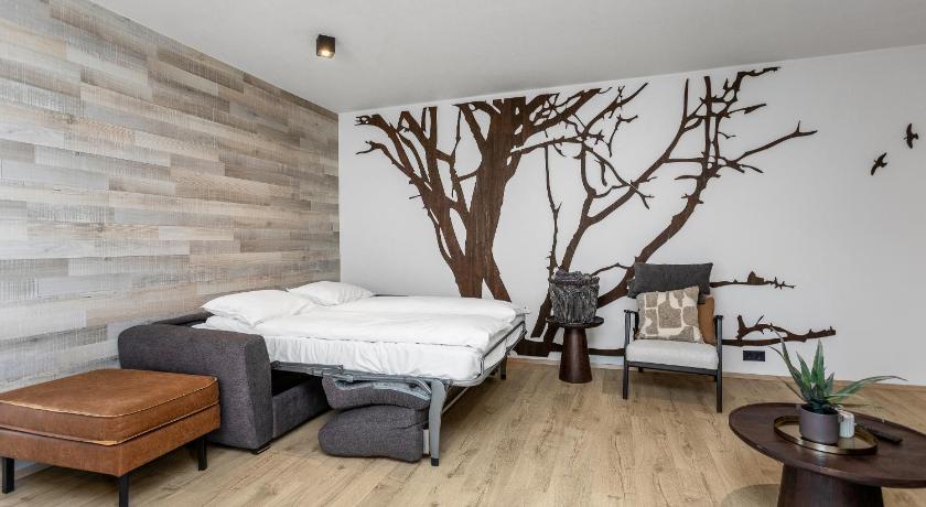 Image of Apartment with Balcony 6