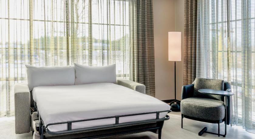 萨拉托加温泉 AC Hotel by Marriott Saratoga Springs 住宿 套房