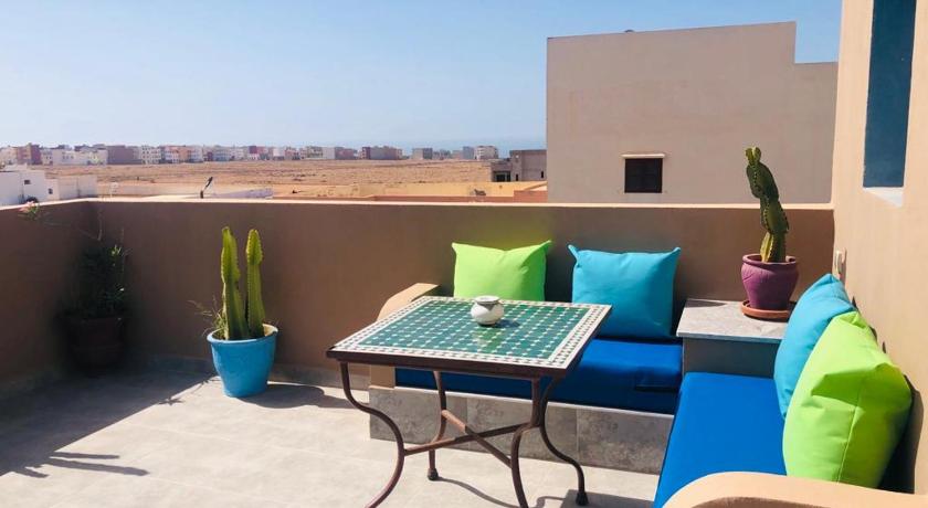 Zakar Apartments & Terrace