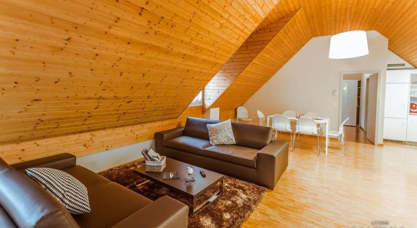 Les Galeries Marval — Hotel in Neuchatel