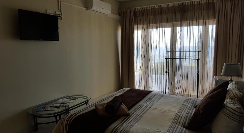 Image of Double Room with Sea View 7