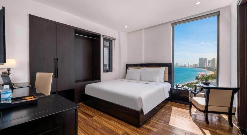 Image of Deluxe Double or Twin Room with City View 0