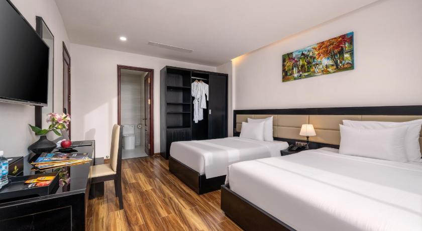 Image of Deluxe Double or Twin Room with City View 8