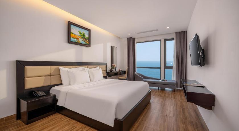 Image of Apartment with Sea View 0