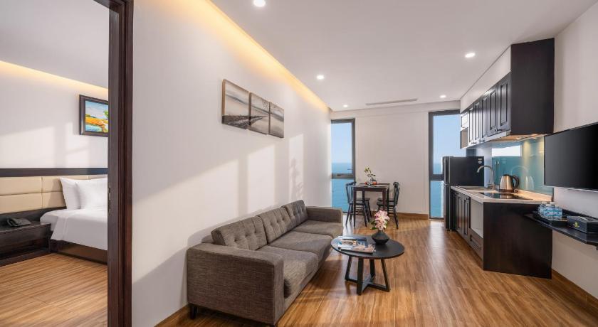 Image of Apartment with Sea View 9