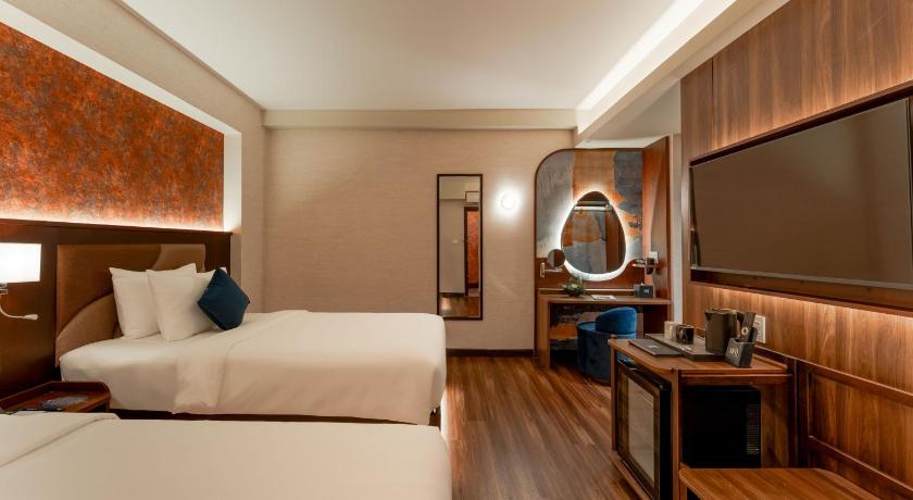 Image of Deluxe Twin No Window 1